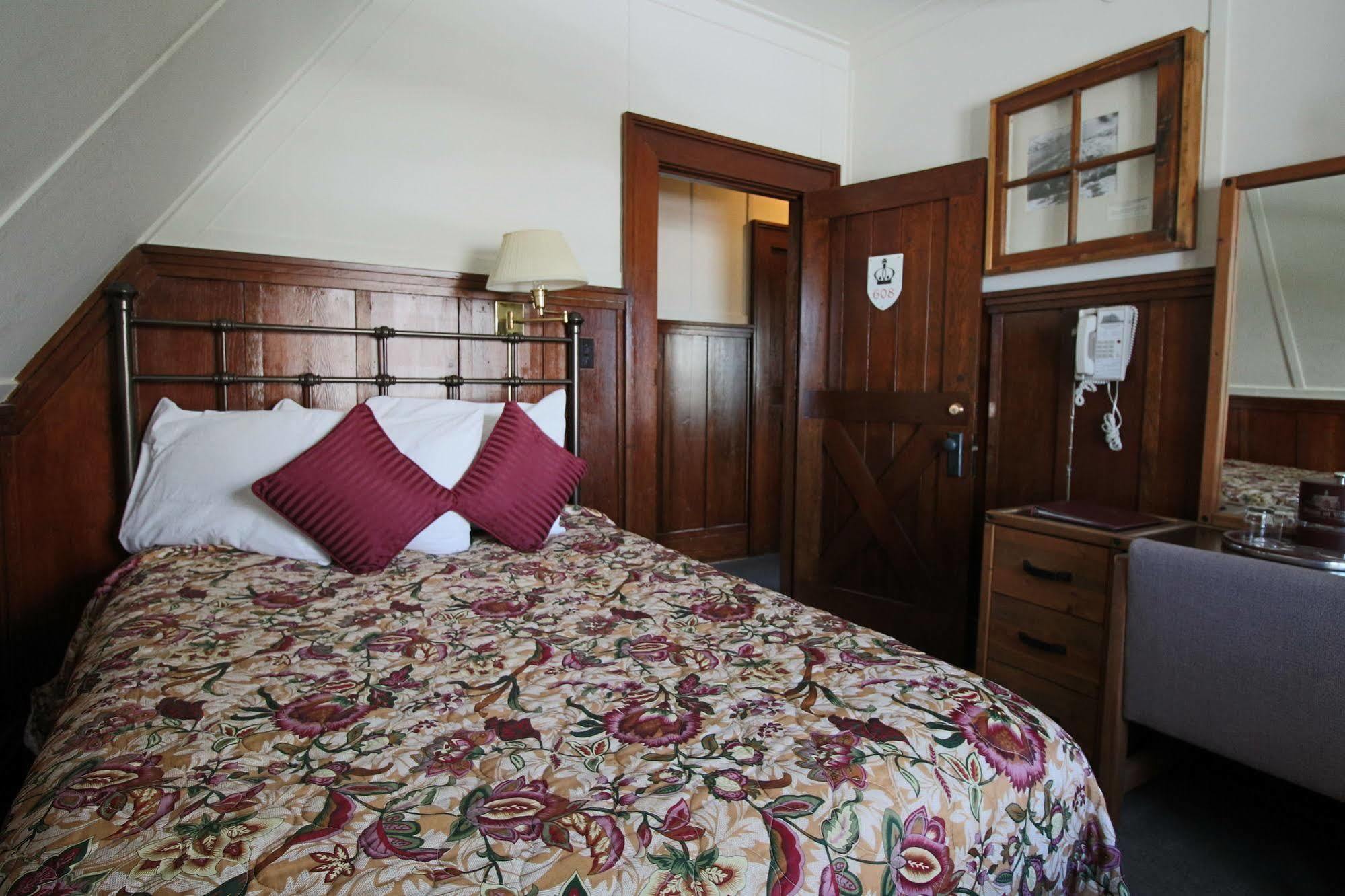 Prince Of Wales Hotel Waterton Park Εξωτερικό φωτογραφία